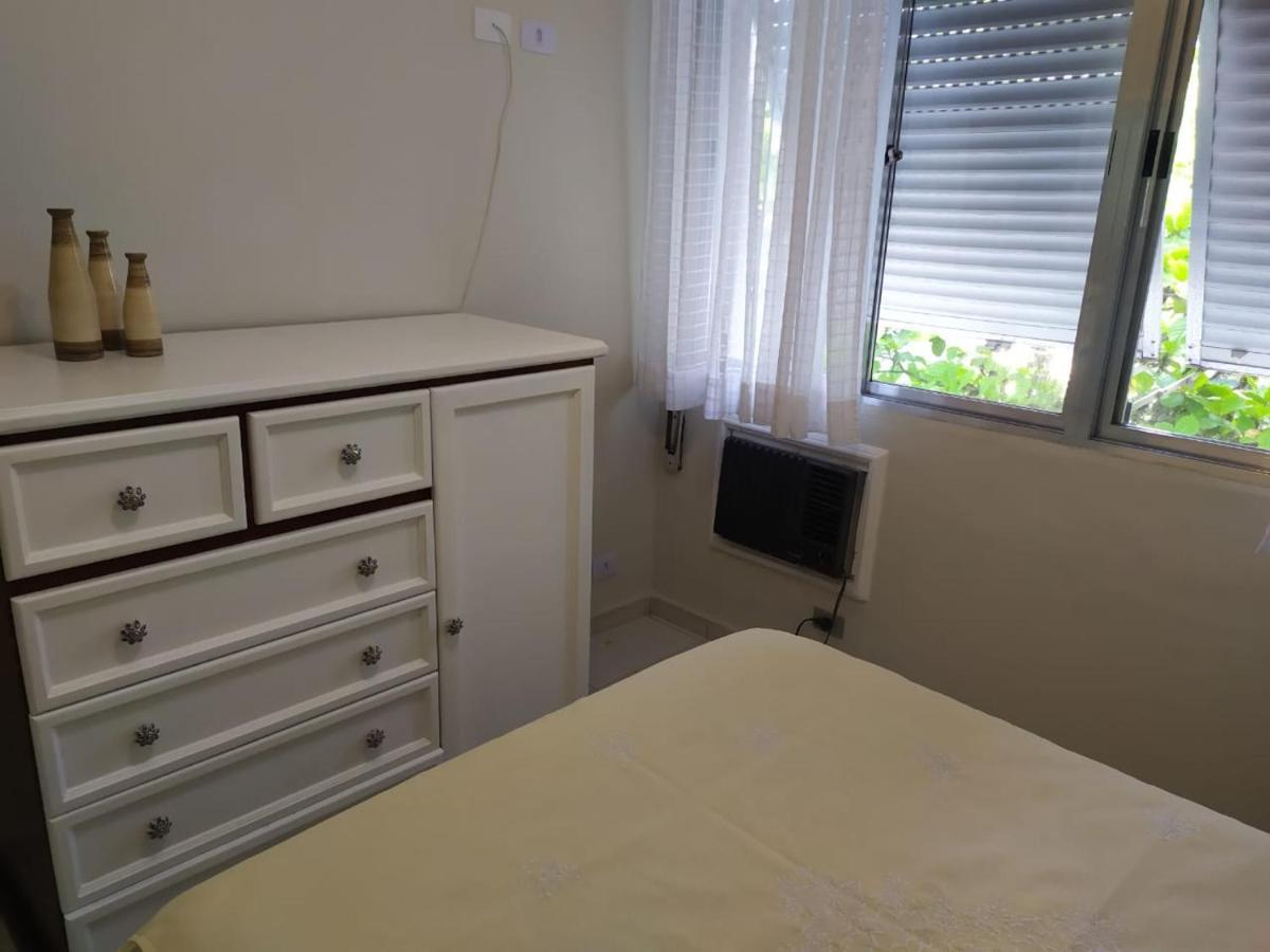 Guaruja Enseada - Apto 200M Da Praia - 02 Dorm. Wi-Fi + Ar + Estacionamento Exterior photo